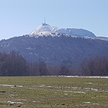 Sejour Au Coeur Des Volcans Saint-Ours  Chambre photo