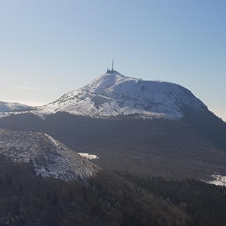 Sejour Au Coeur Des Volcans Saint-Ours  Chambre photo