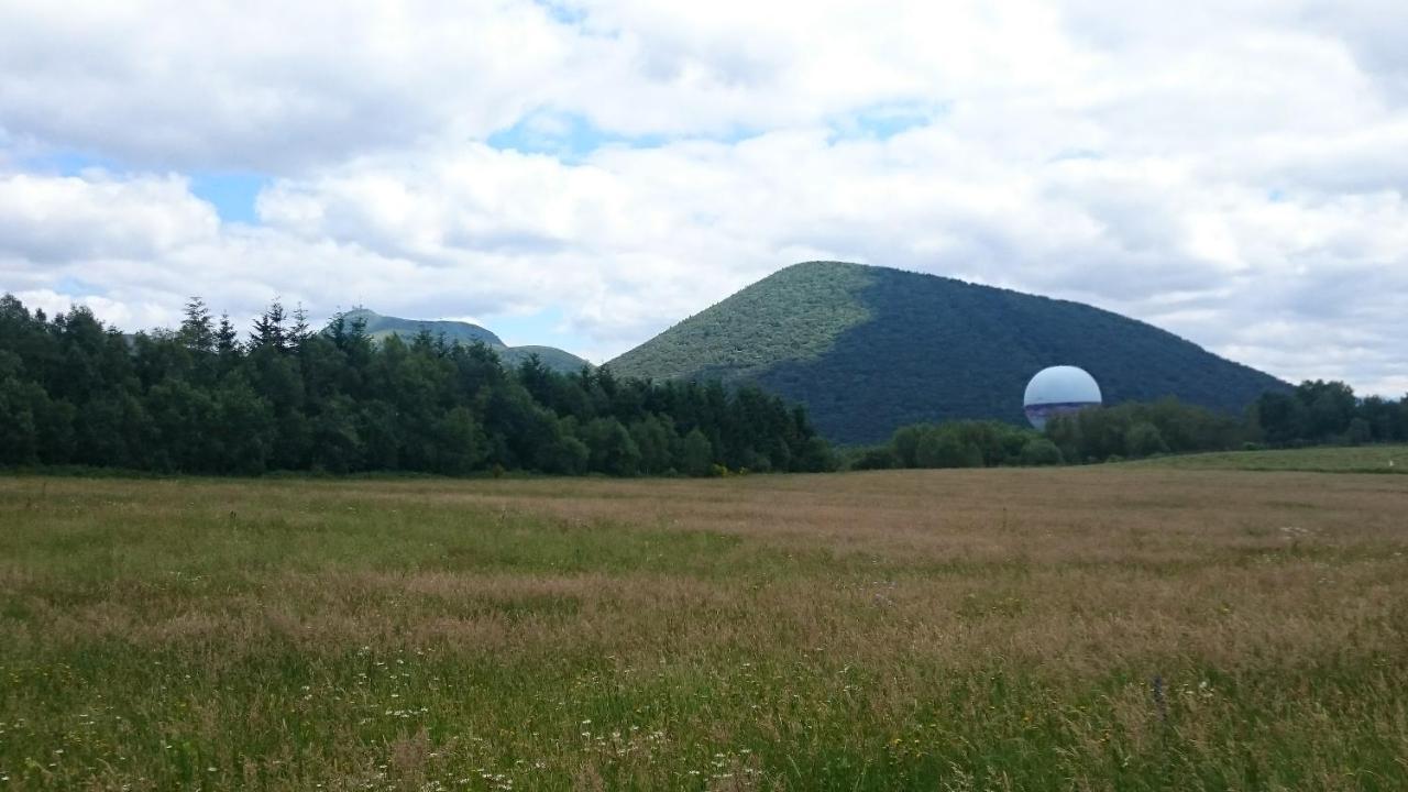 Sejour Au Coeur Des Volcans Saint-Ours  Extérieur photo